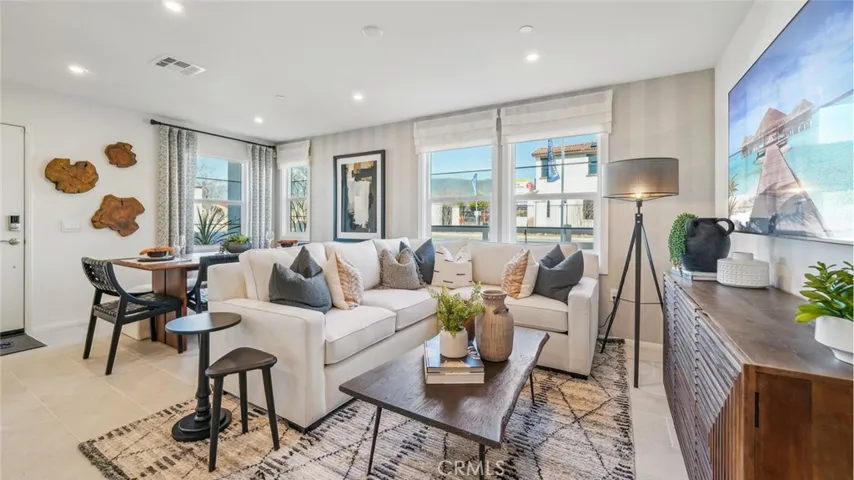 MODEL HOME