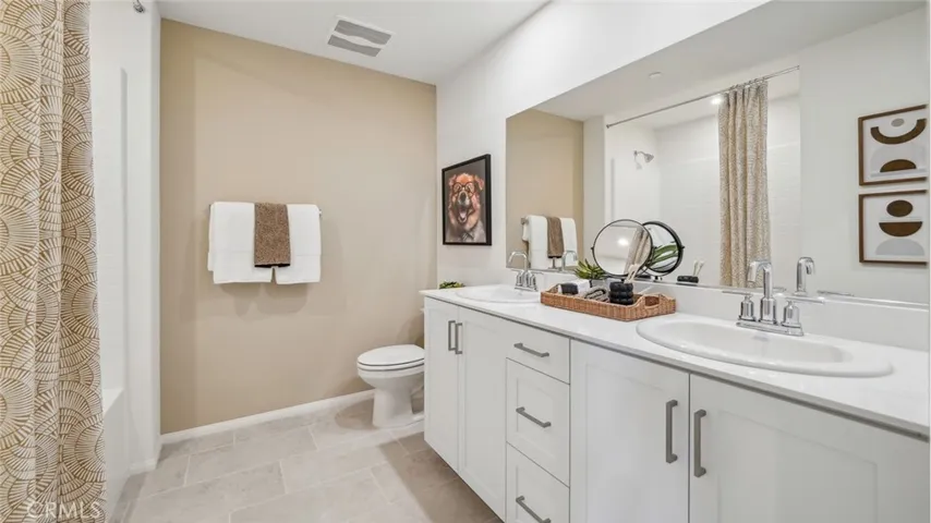 MODEL HOME