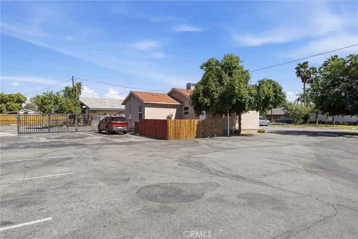 325 Mccord Ave, Bakersfield, California 93308