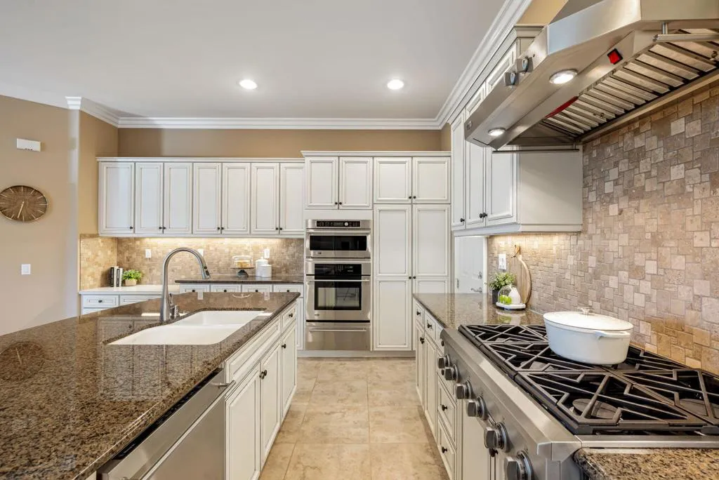 50-web-or-mls-JMCAntor_OPMG_0526_050