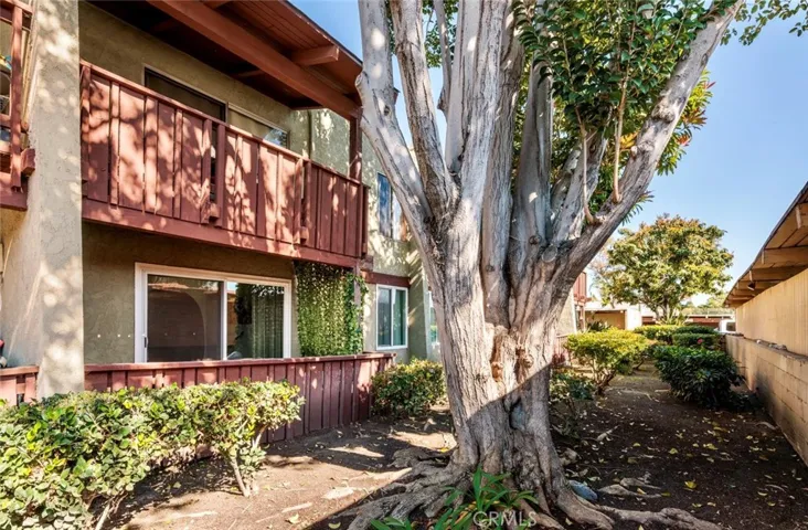 1000 W Macarthur Boulevard 11, Santa Ana, California 92707