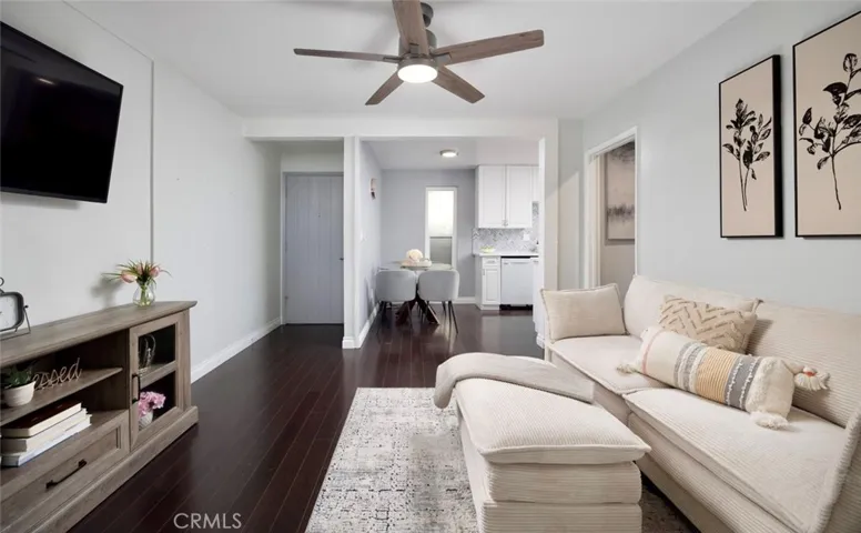 1000 W Macarthur Boulevard 11, Santa Ana, California 92707