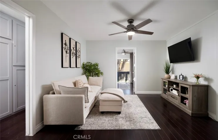 1000 W Macarthur Boulevard 11, Santa Ana, California 92707