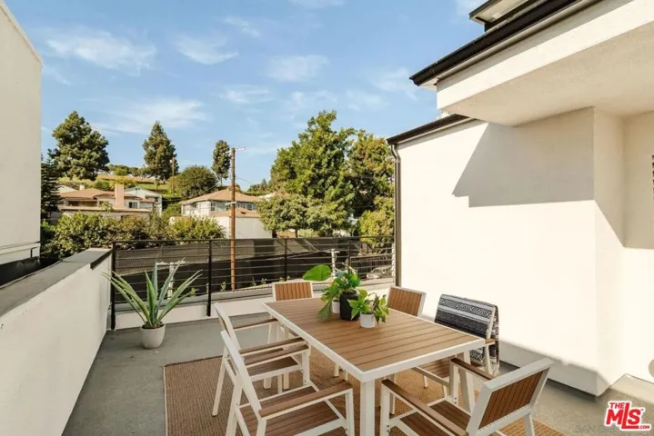 3851 N Riley Lane, Los Angeles, California 90065
