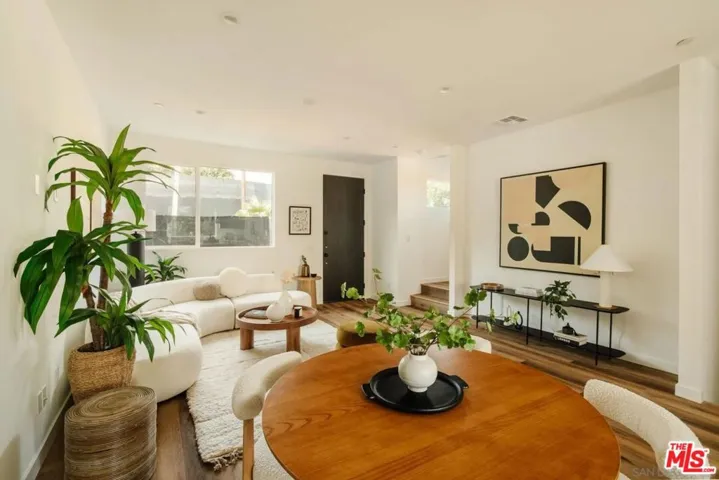 3851 N Riley Lane, Los Angeles, California 90065