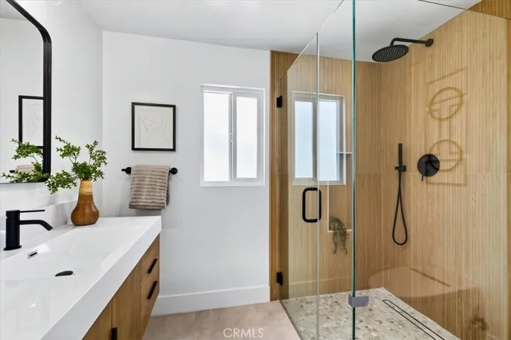 11131 Ticonderoga, Los Alamitos, California 90720