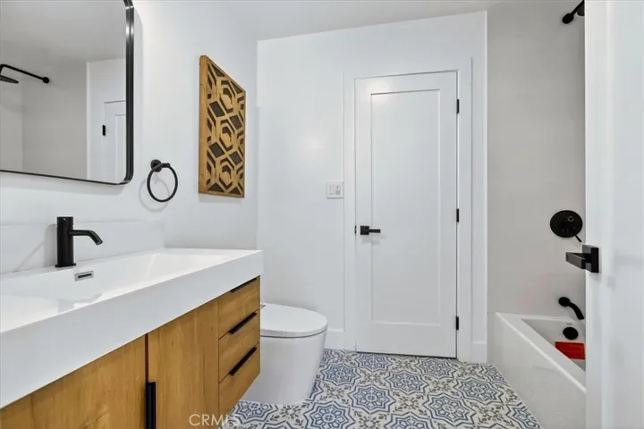 11131 Ticonderoga, Los Alamitos, California 90720