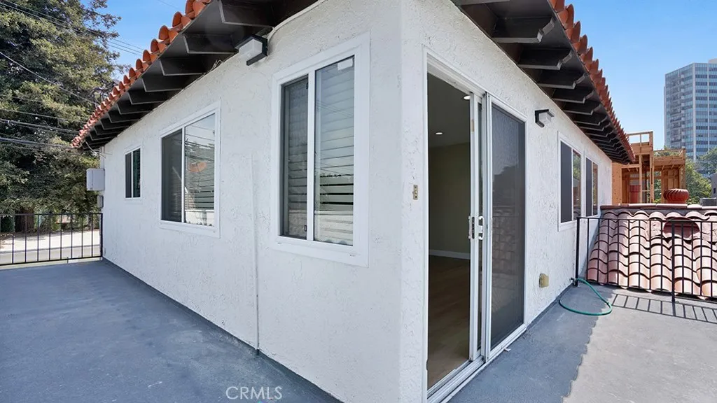 2 bed, 2 bath apartment entrance.