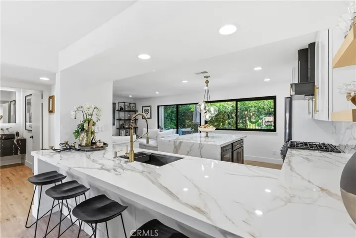 Breakfast Bar