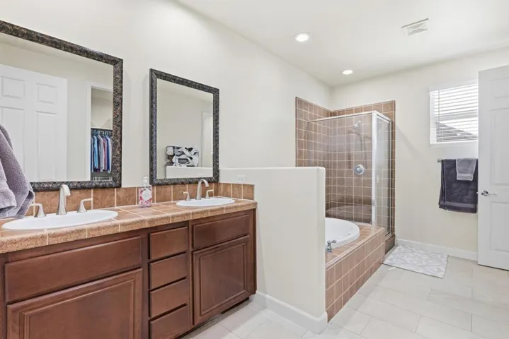 24-Primary Bathroom