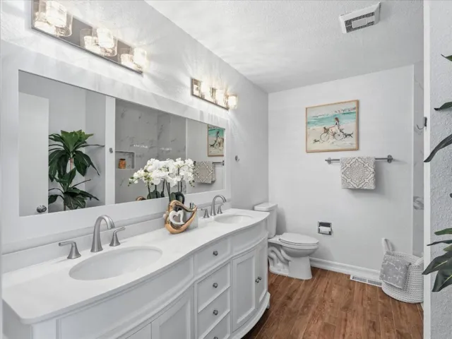 1712 Barrington Court, Santa Cruz, California 95065