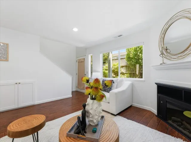 1712 Barrington Court, Santa Cruz, California 95065
