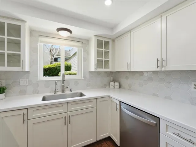 1712 Barrington Court, Santa Cruz, California 95065