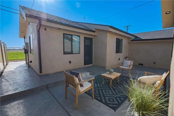223 S Aprilia Ave, Compton, California 90220