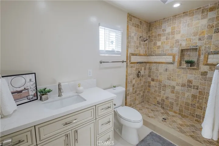 223 S Aprilia Ave, Compton, California 90220