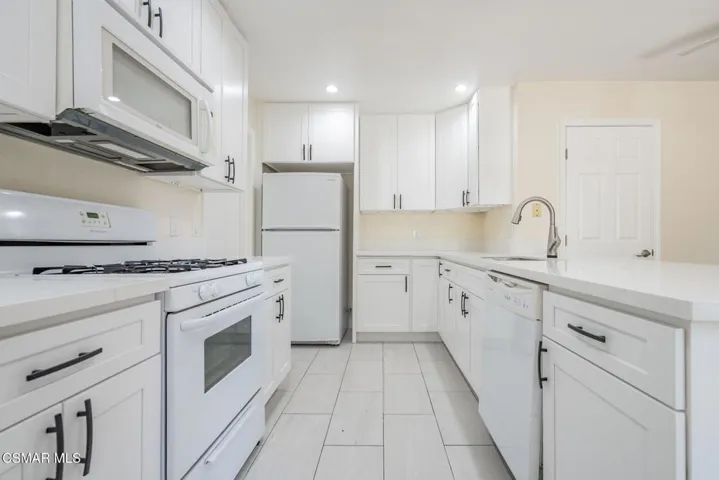 10 Kitchen long