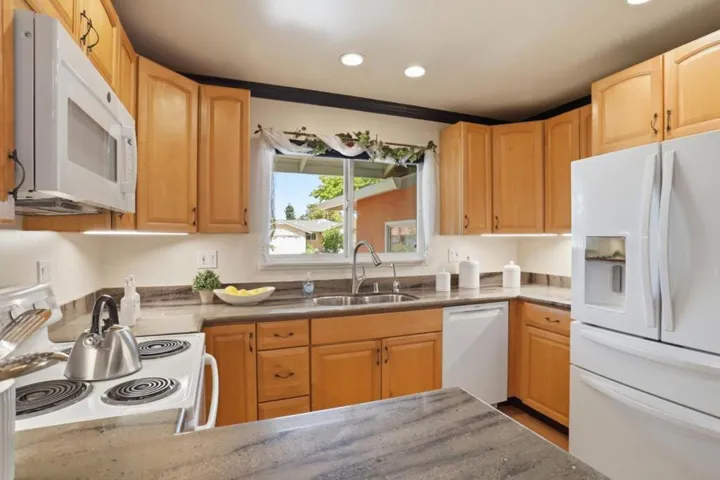 2194 Nobili Avenue, Santa Clara, California 95051
