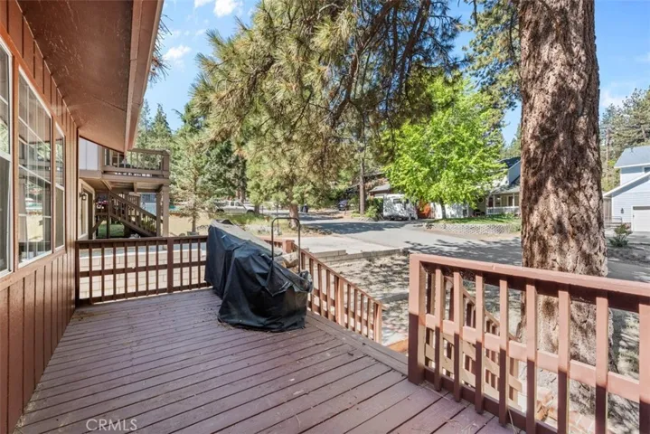 6285 Conifer, Wrightwood, California 92397
