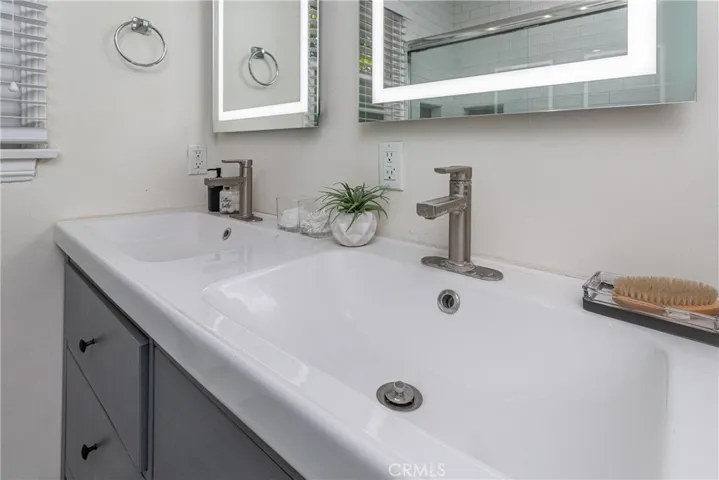 240 N Keystone, Burbank, California 91506