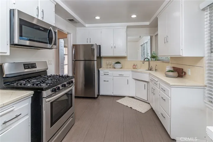 240 N Keystone, Burbank, California 91506