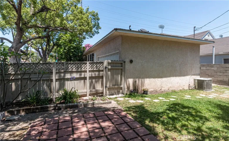 240 N Keystone, Burbank, California 91506