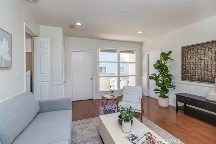 240 N Keystone, Burbank, California 91506