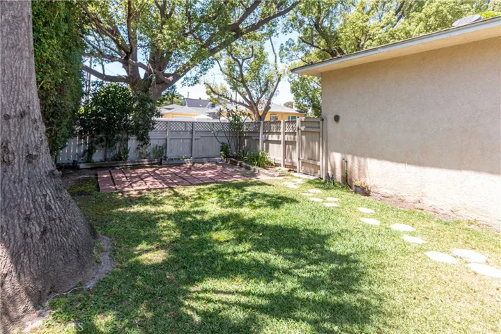 240 N Keystone, Burbank, California 91506