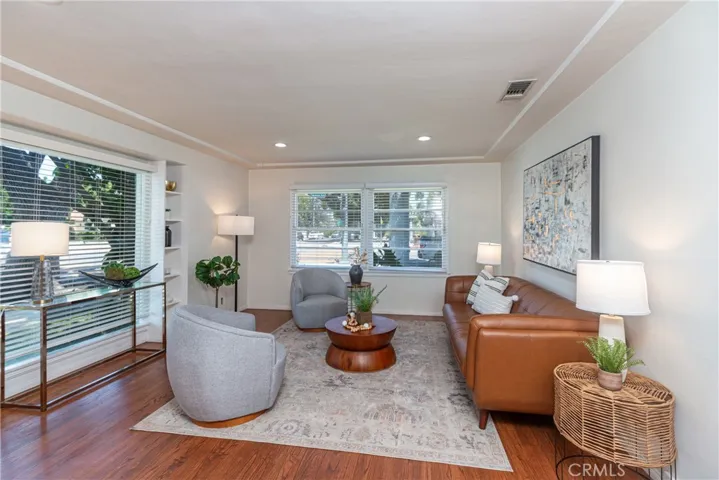 240 N Keystone, Burbank, California 91506