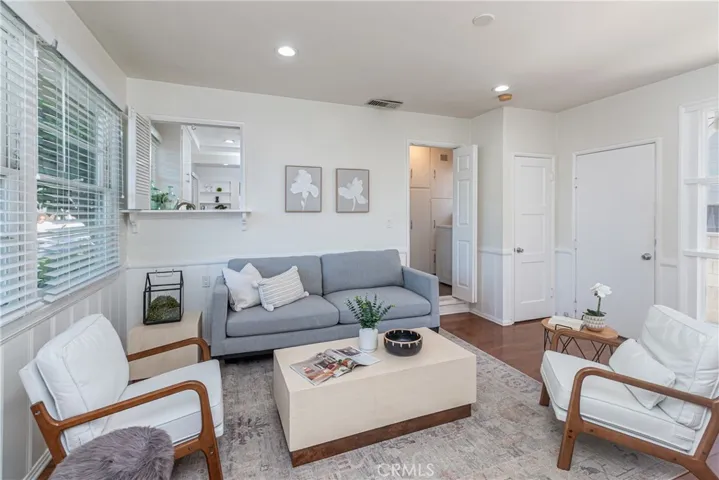 240 N Keystone, Burbank, California 91506
