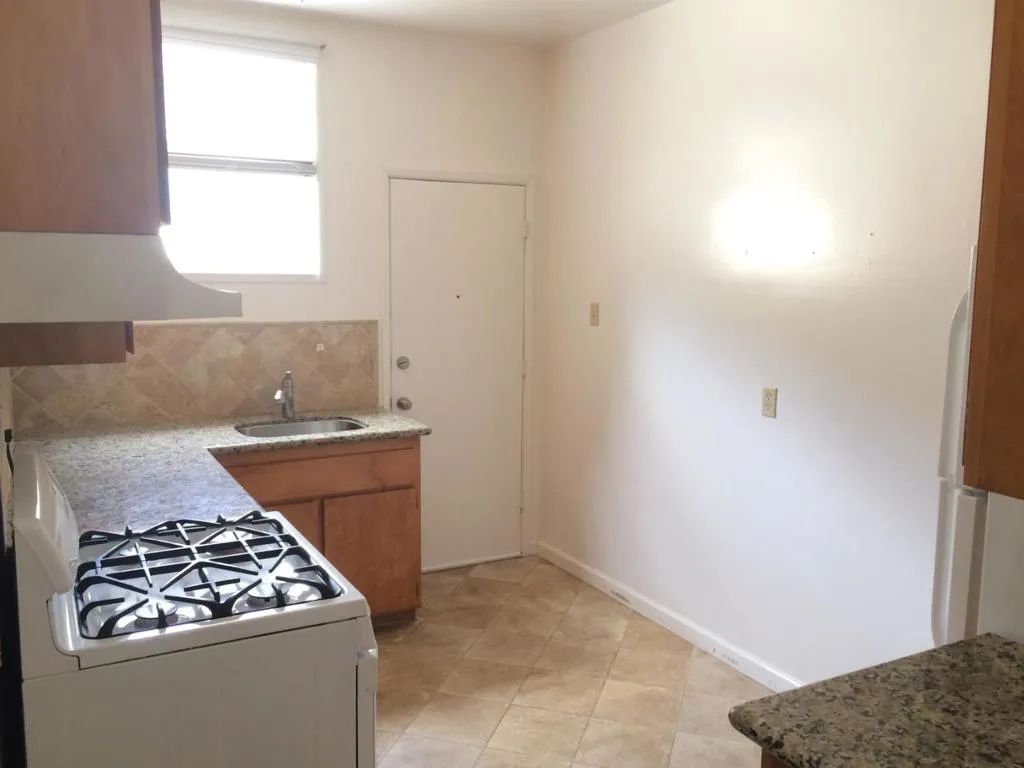 1405 Central Avenue, Alameda, California 94501 — photo 4