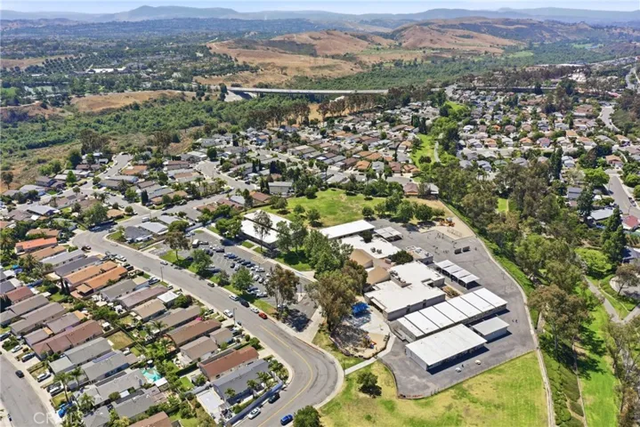 Carl Hankey School within walking distance