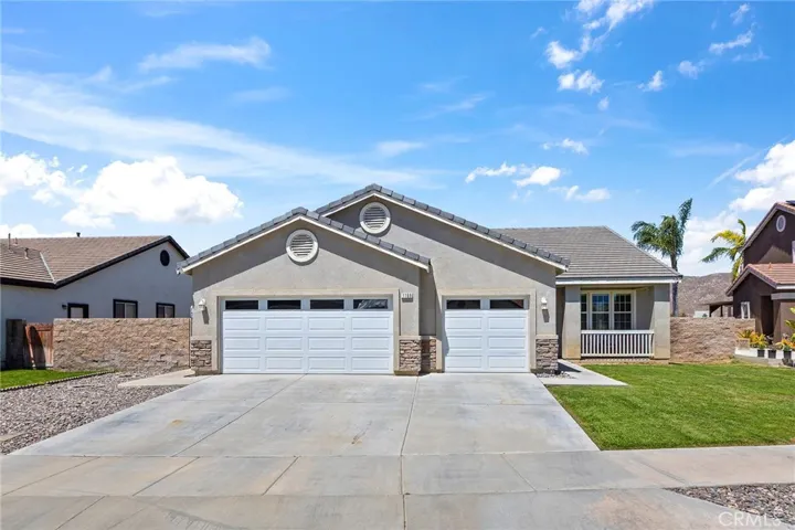 3 Car Garage