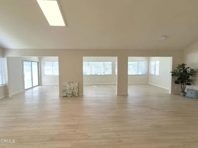 42224 Village 42 Camarillo WeSellLeisure