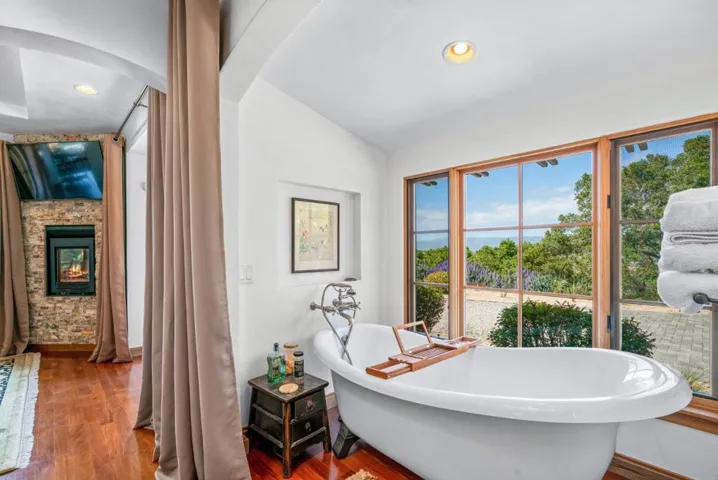 1205 Eagle Hill Road, Royal Oaks, California 95076