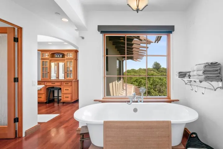 1205 Eagle Hill Road, Royal Oaks, California 95076