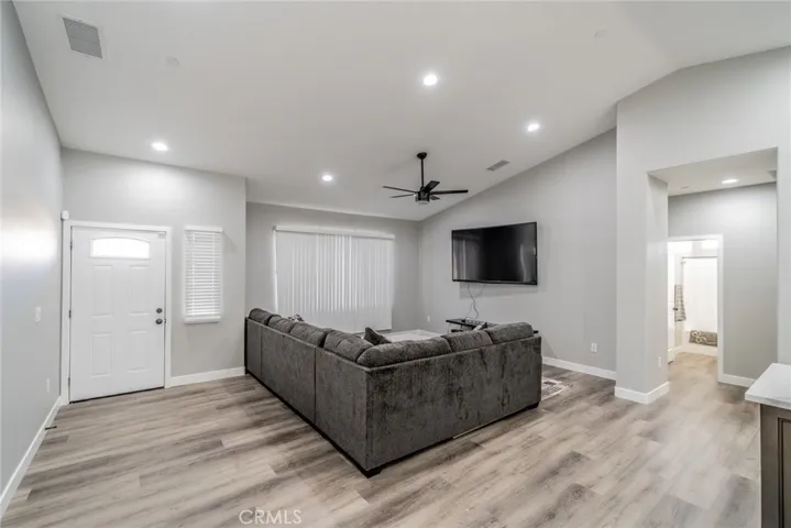 11515 Mariposa, Hesperia, California 92345