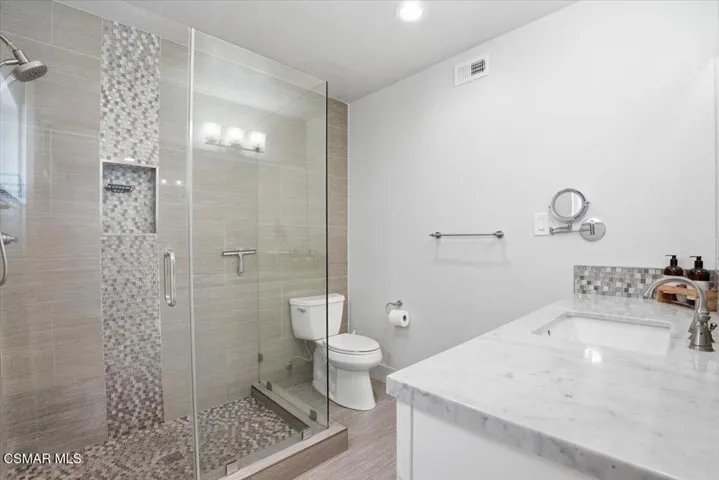 Ensuite Bath; Shower