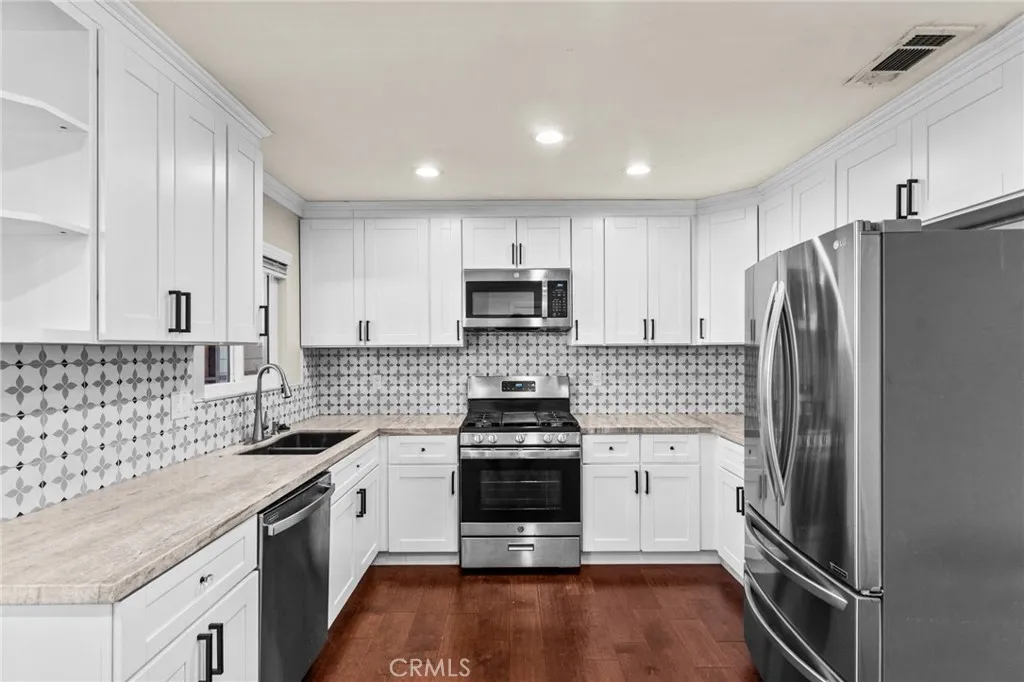 1421 De Anza, Redlands, California 92374 — photo 4