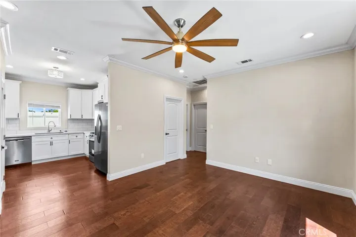 Back unit Kitchen and Living Room