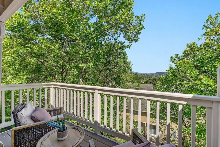 12 Horseshoe Court, Scotts Valley, California 95066