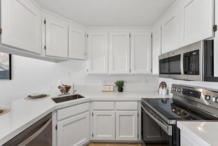 12 Horseshoe Court, Scotts Valley, California 95066