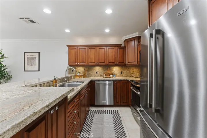 8208 Marina Pacifica N, Long Beach, California 90803