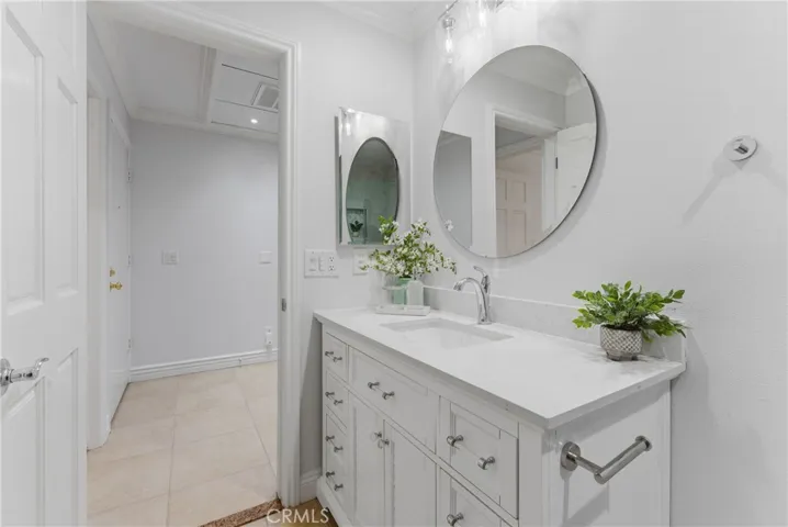 8208 Marina Pacifica N, Long Beach, California 90803