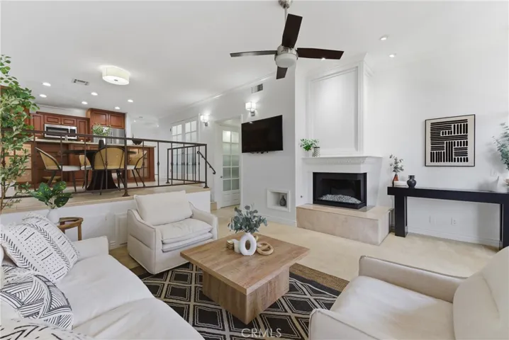 8208 Marina Pacifica N, Long Beach, California 90803