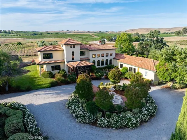 Welcome to 4960 Glenhill Lane!
