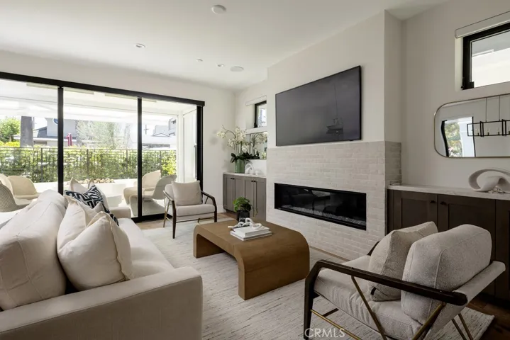 419 Goldenrod Avenue, Corona Del Mar, California 92625