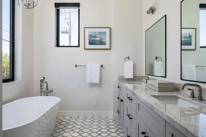 419 Goldenrod Avenue, Corona Del Mar, California 92625