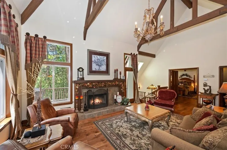 400 Merrimack Drive, Lake Arrowhead, California 92352