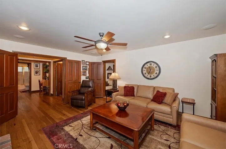 400 Merrimack Drive, Lake Arrowhead, California 92352