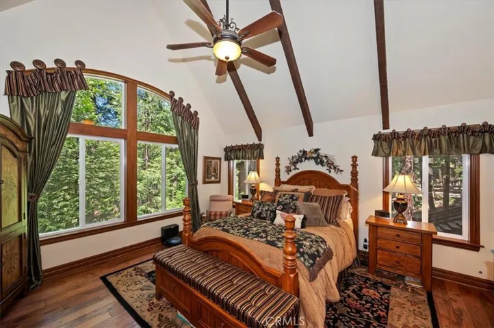 400 Merrimack Drive, Lake Arrowhead, California 92352